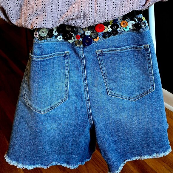 New York & Co High-Waisted Denim Short- UNIQUE BUTTON DESIGN - Picture 2 of 7